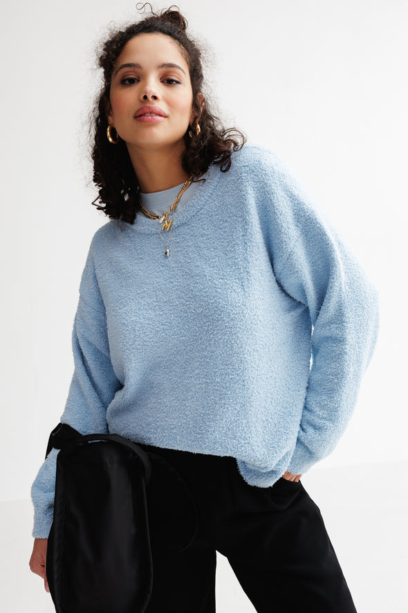 Winnie Cuddly Sweater blue