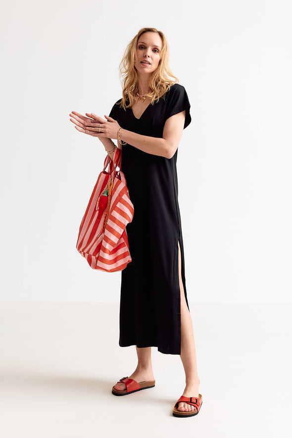 Winnie V-Neck T-Shirtdress Black