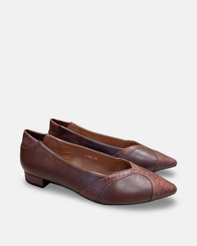 Marianne Pump Brown
