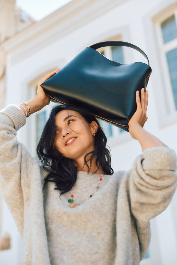 Stella Medium Leather Bag Black