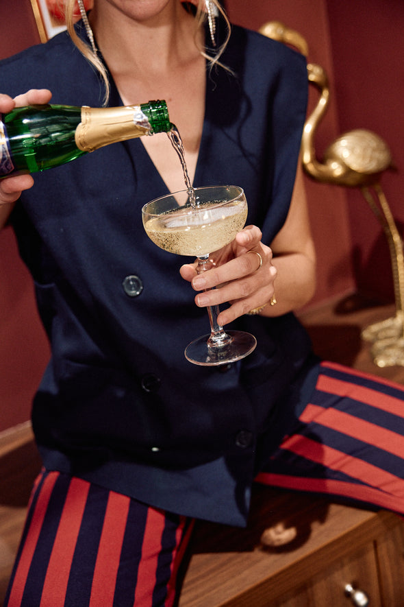 Dawn Veste Night Sky