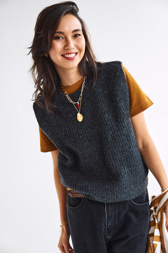 Josie Vest Dark Grey