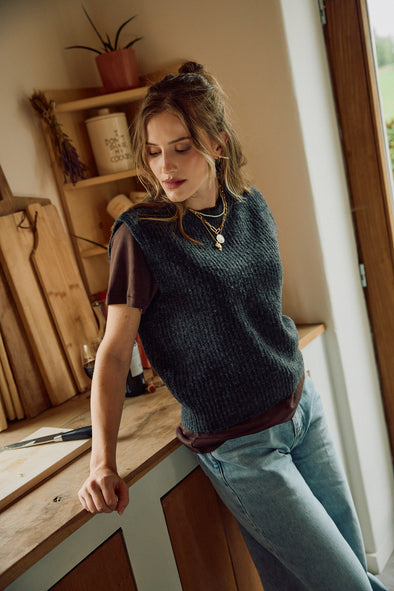 Josie Vest Dark Grey