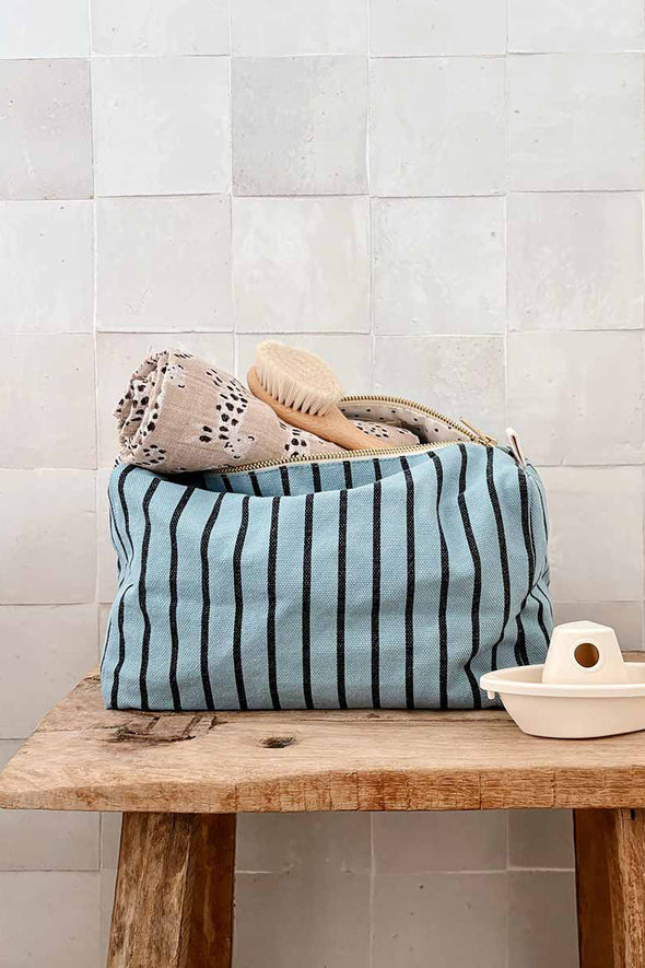 Vic Pouch Tennis Sky Blue