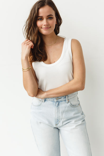 The D Top Optical White